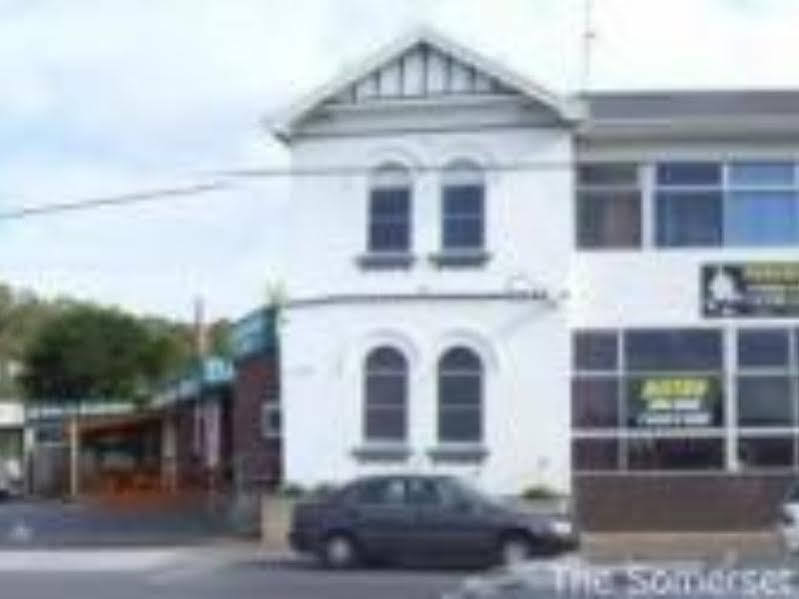 Somerset Hotel Exterior photo